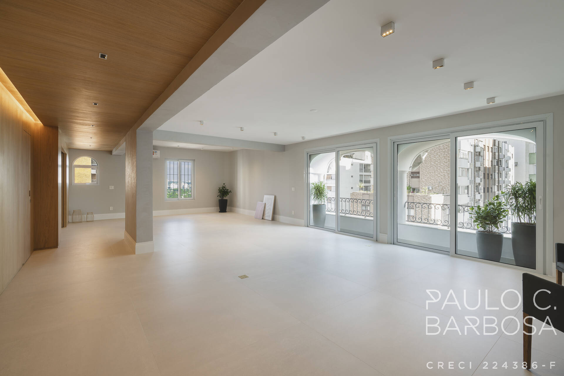 Apartamento, 3 quartos, 270 m² - Foto 1