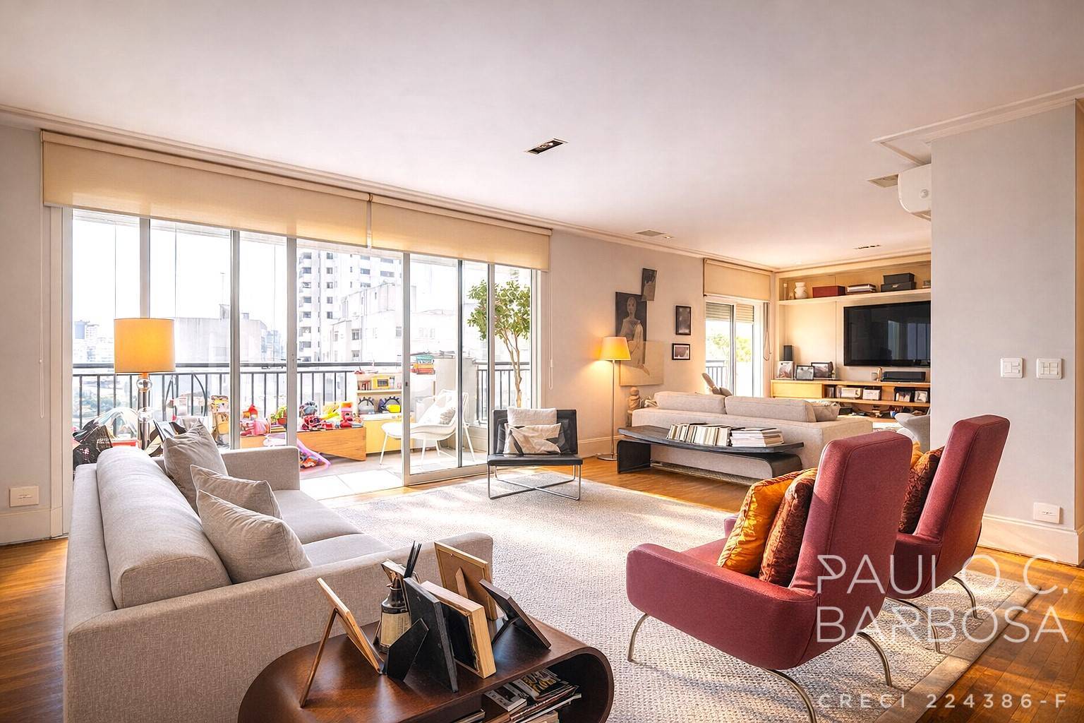 Apartamento, 3 quartos, 210 m² - Foto 1