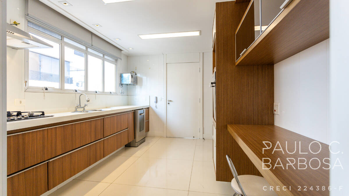 Apartamento, 3 quartos, 330 m² - Foto 29