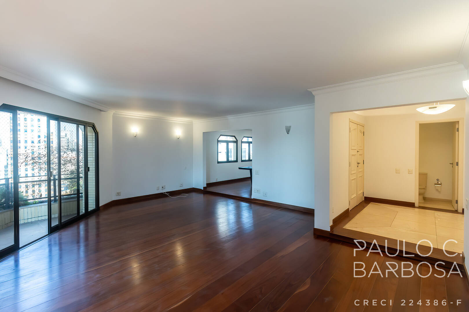 Apartamento, 3 quartos, 240 m² - Foto 2